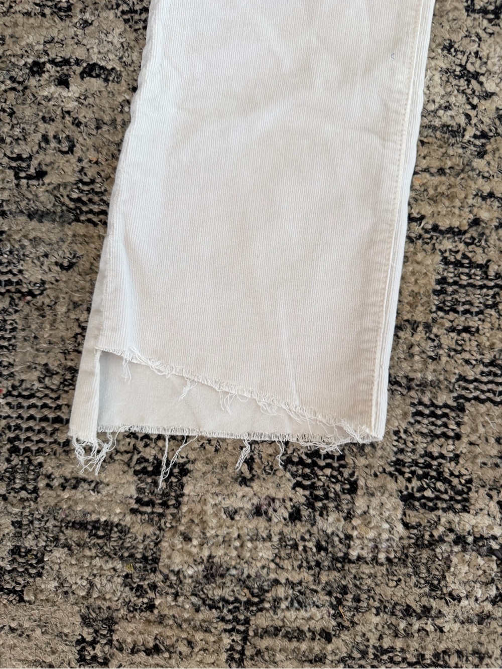 MOTHER Straight-Leg White Jeans with Raw Hem - Picture 2 of 7